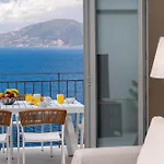 Assos Rockshore By The Sea * Asos
