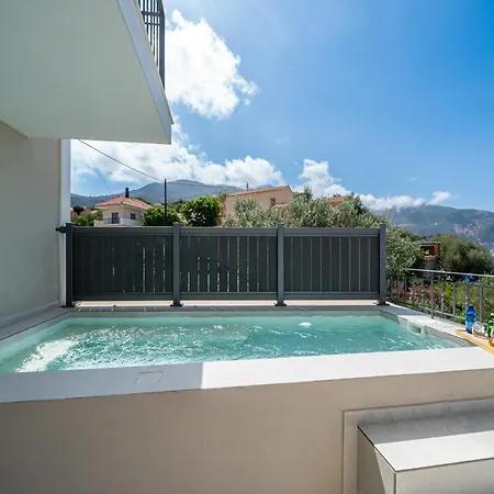 Assos Rockshore By The Sea Apartment *