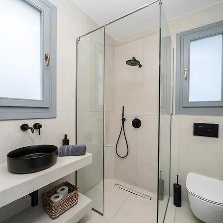 Apartment Assos Rockshore By The Sea *