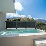 Assos Rockshore By The Sea Apartment *