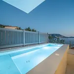 Apartment Assos Rockshore By The Sea *