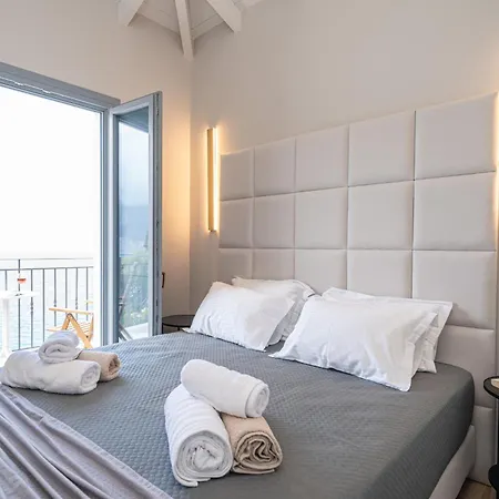 Assos Rockshore By The Sea *