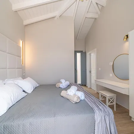 Apartament Assos Rockshore By The Sea *