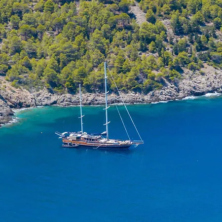 Assos Rockshore By The Sea Apartman